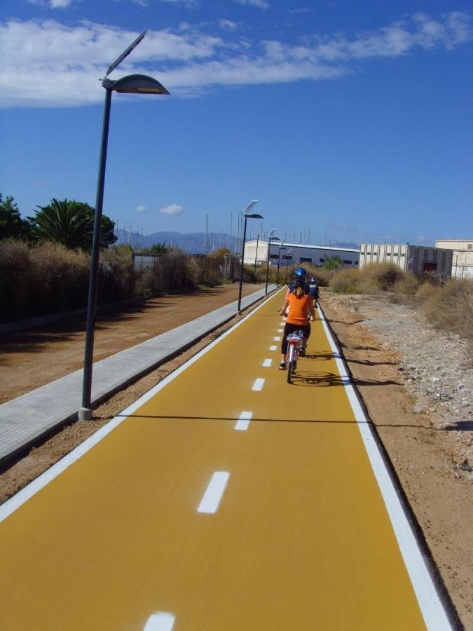 Sunshine Apartment - Appartamento Vicino Al Mare, Cagliari, Sardinia מראה חיצוני תמונה