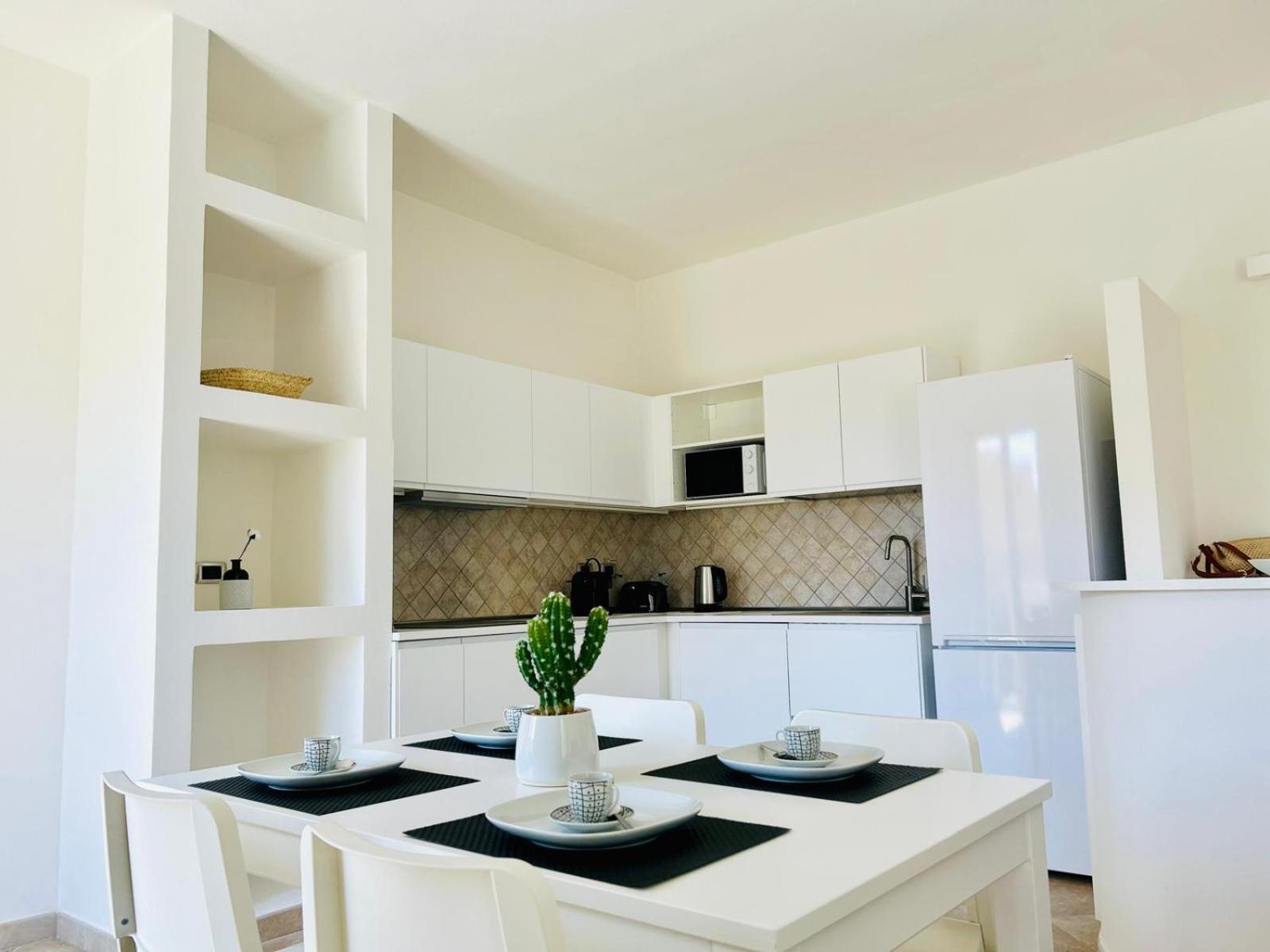Sunshine Apartment - Appartamento Vicino Al Mare, Cagliari, Sardinia מראה חיצוני תמונה