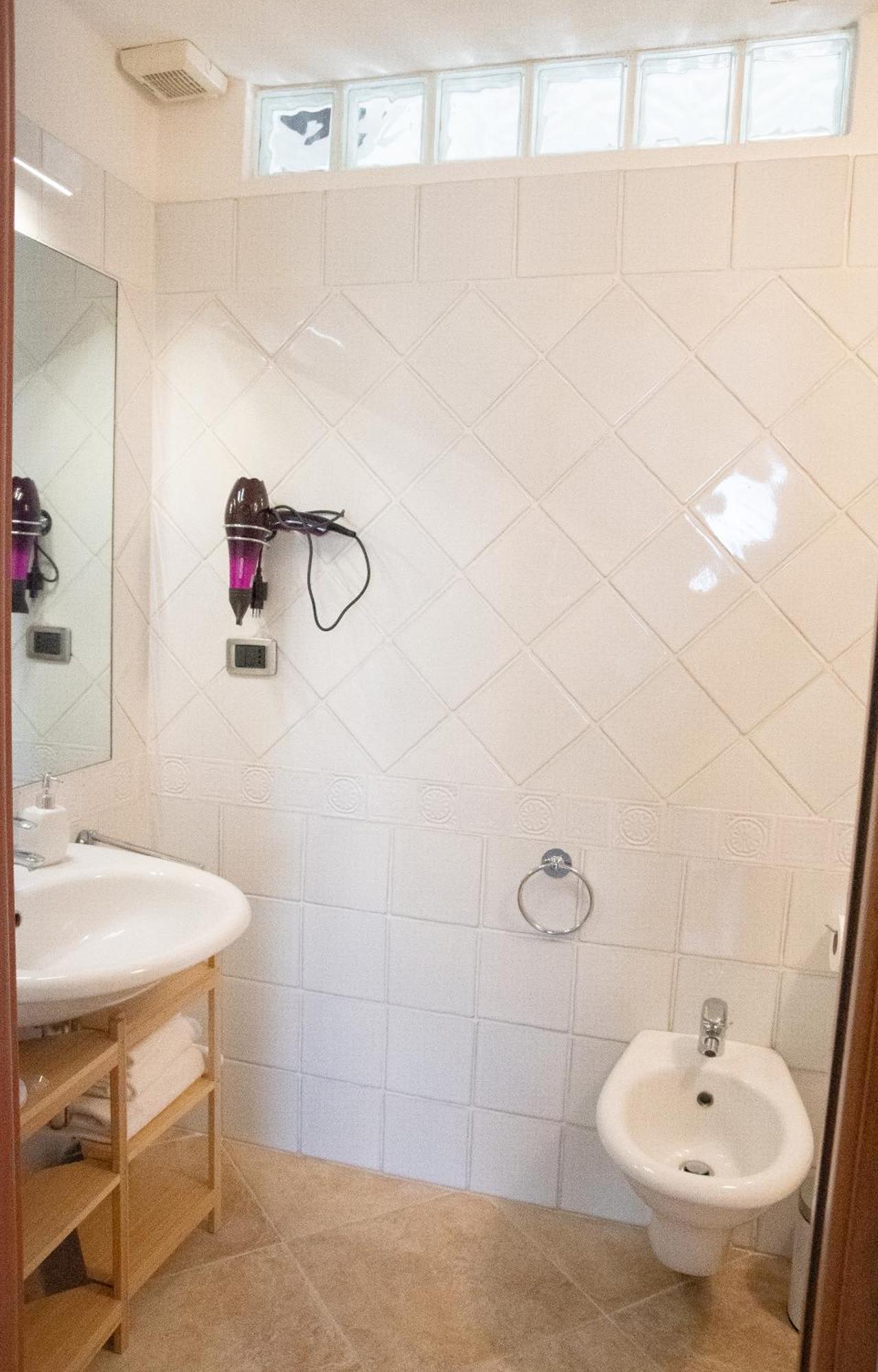 Sunshine Apartment - Appartamento Vicino Al Mare, Cagliari, Sardinia מראה חיצוני תמונה